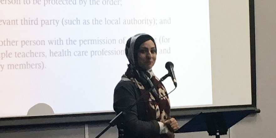 İngiltere'de başörtülü kadın hakim olarak atandı