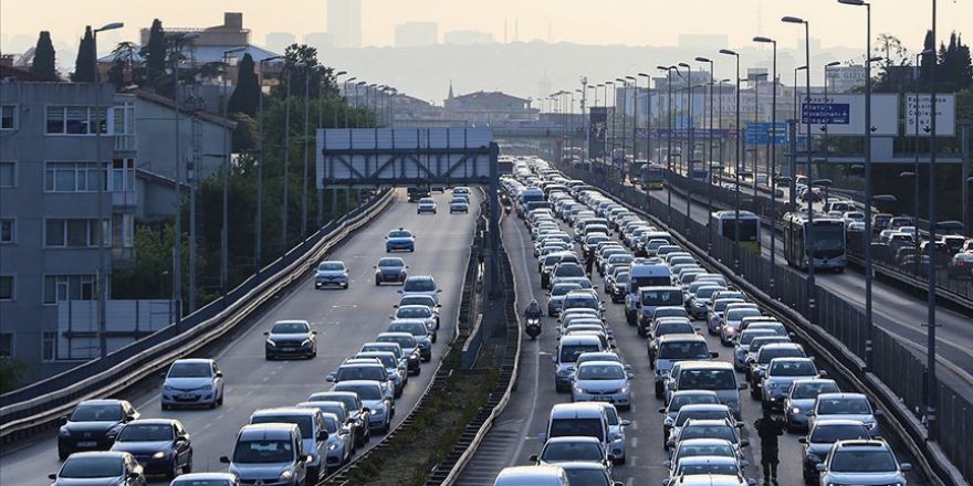 Trafiğe 4 ayda 259 bin 918 aracın kaydı yapıldı