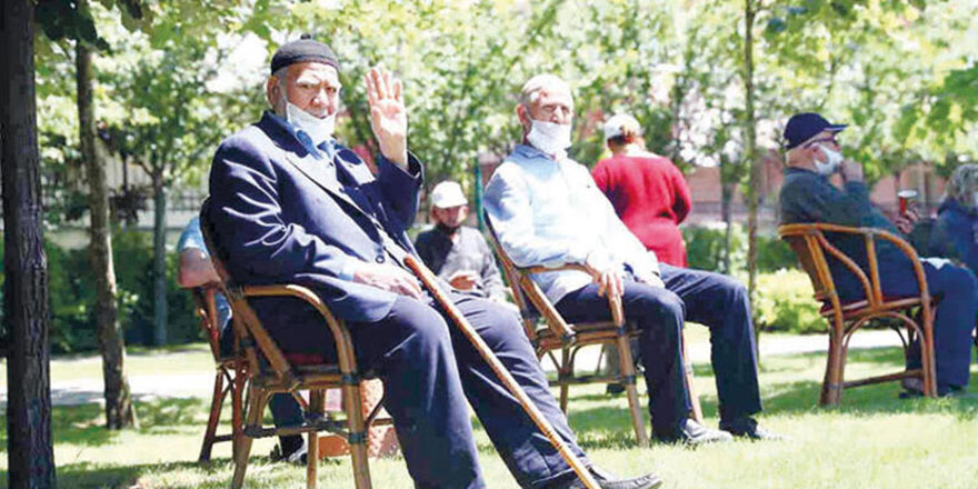 '65 yaş üstü kişilerin günlük yaşamda aktif kişilerle karşılaşmaması lazım'