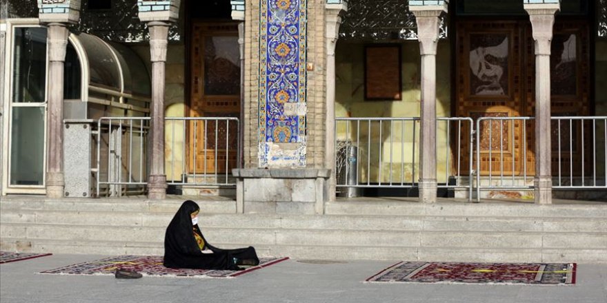 İran bazı bölgelere maske takma zorunluluğu getiriyor