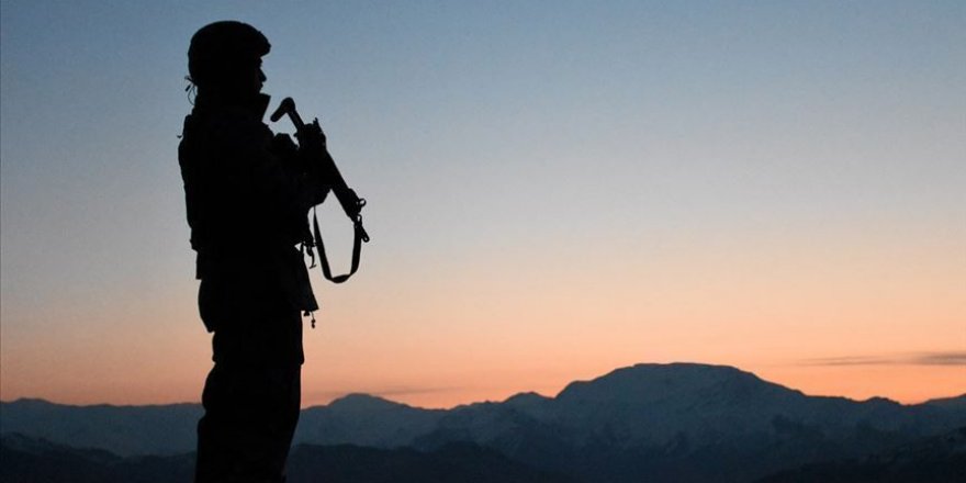 Hakkari'de 2 asker şehit oldu