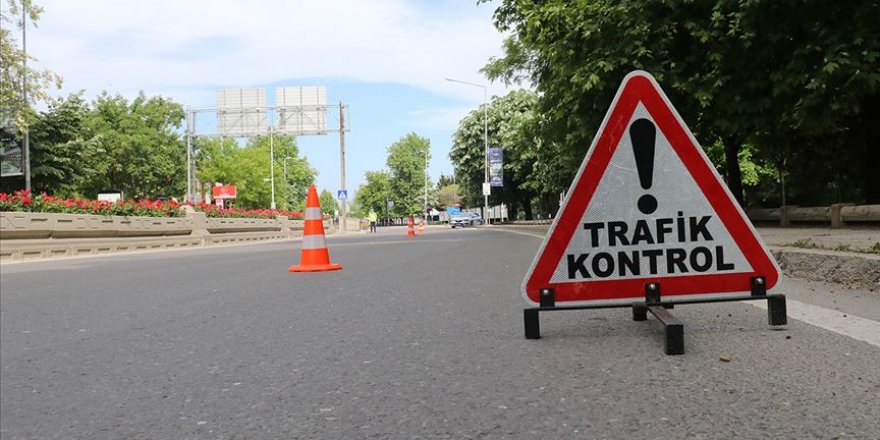 15 ildeki seyahat kısıtlaması yarın gece sona erecek