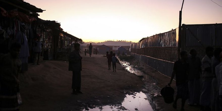 Myanmar'daki çatışmalarda siviller ölüyor