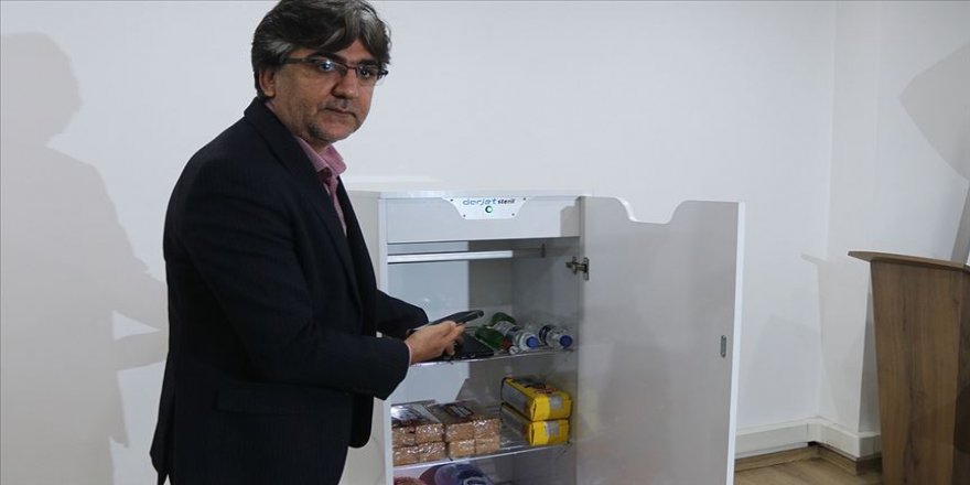 İçerisindeki eşyaları virüsten arındıran steril dolap ürettiler