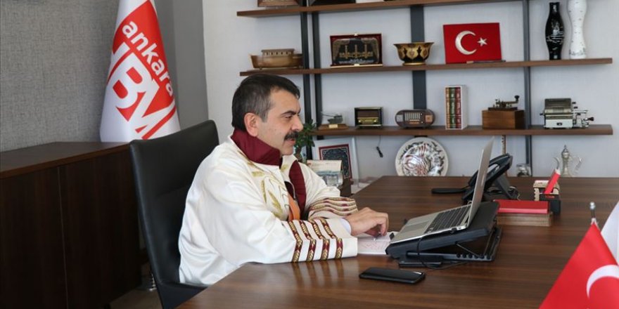 Ankara Hacı Bayram Veli Üniversitesi dijital ortamda mezuniyet töreni düzenledi