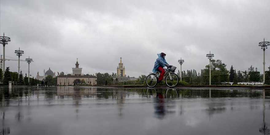 Rusya'da Kovid-19 vakaları 840 bine yaklaştı