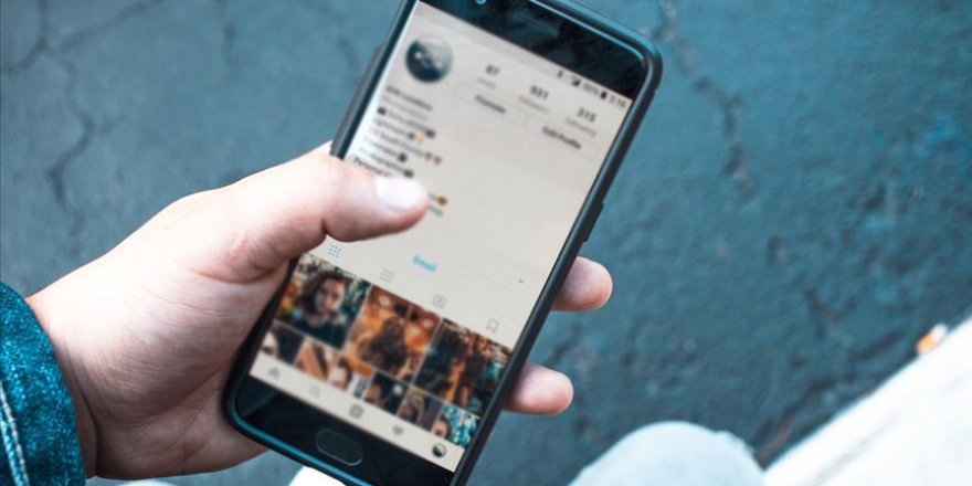 Koronavirüs sosyal medyada geçirilen süreyi artırdı