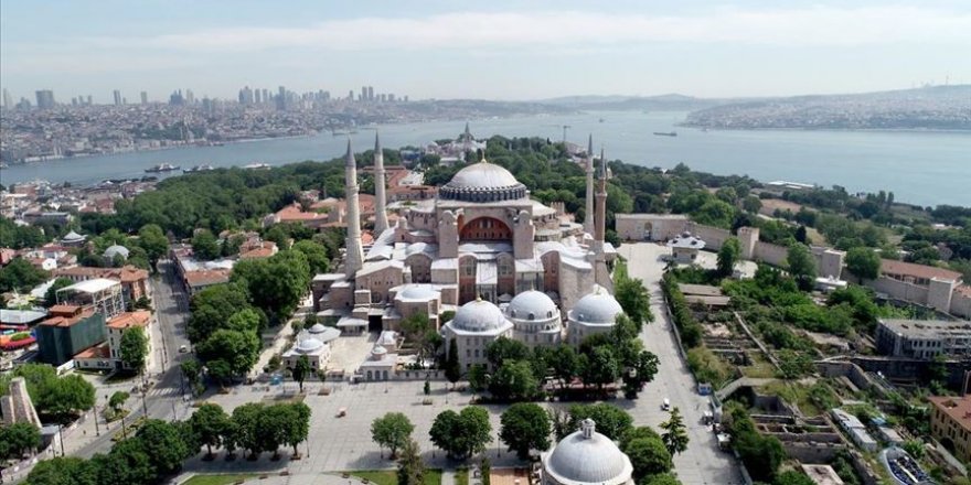 UMAD, Ayasofya'nın ibadete açılmasını temennisinde bulundu