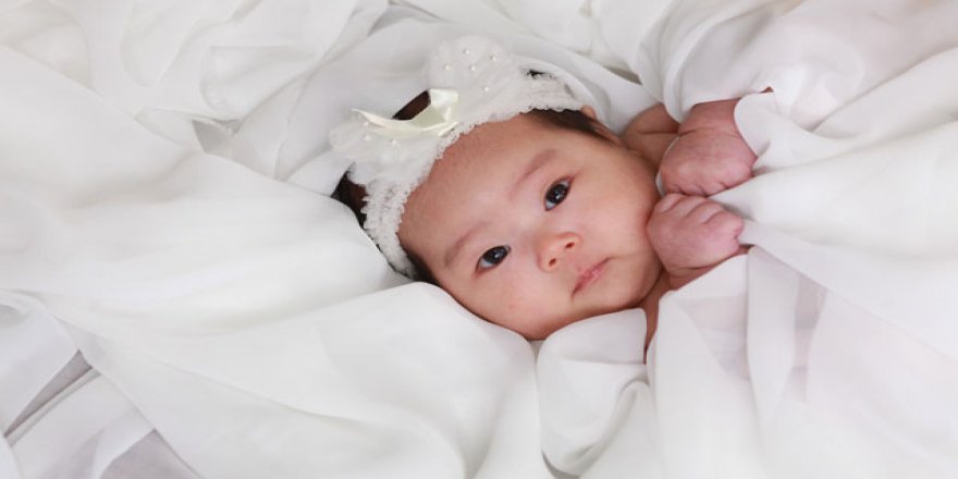 Çocuklarda parmak emme çene gelişimini bozabilir