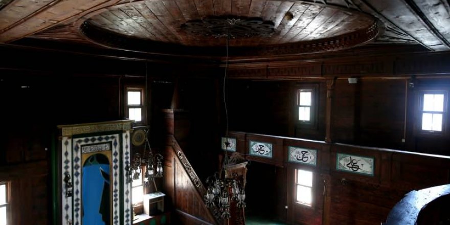 136 yıllık 'çivisiz cami' görenleri hayrete düşürüyor