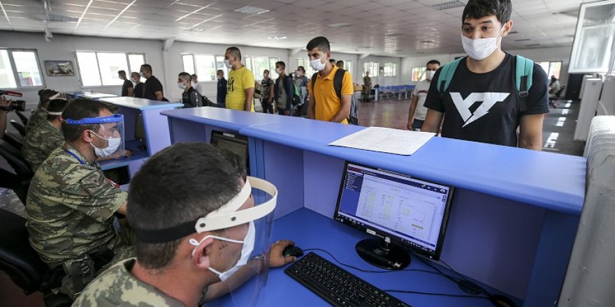 Başkente yeni celplerle gelen erler sıkı sağlık kontrolleriyle birliklerine alınıyor