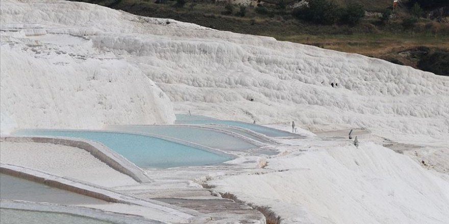 Normalleşme sürecindeki 2 ayda Pamukkale'yi 84 bin 900 kişi ziyaret etti