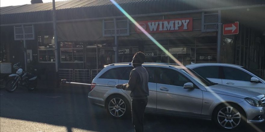 Güney Afrika'da okullar yeniden açıldı