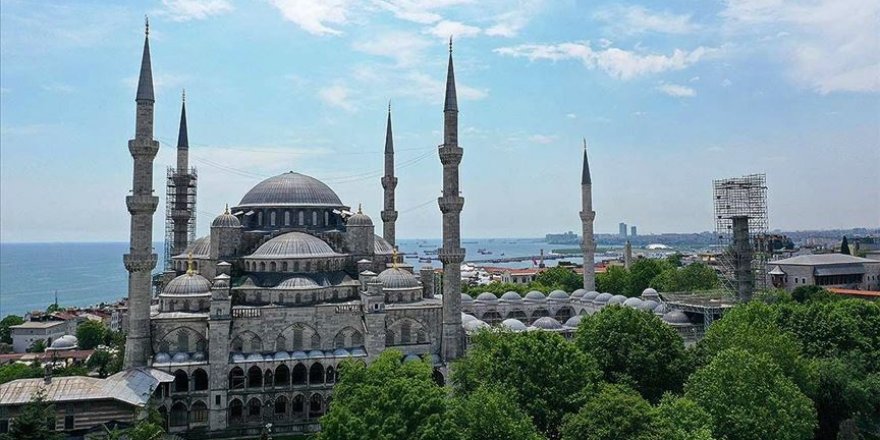 Minareler salgın sürecinde de 'kurtuluşa' çağırdı