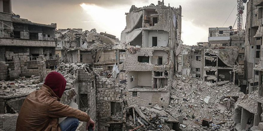 Rusya yeniden saldırdı İdlib'de son 24 saatte 5 bin 800 sivil yerinden edildi