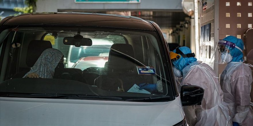 Malezya'da maskesiz sokağa çıkmak yasaklandı