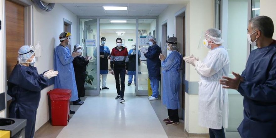 Türkiye'de Kovid-19 tedavisi tamamlananların sayısı 144 bin 598 oldu