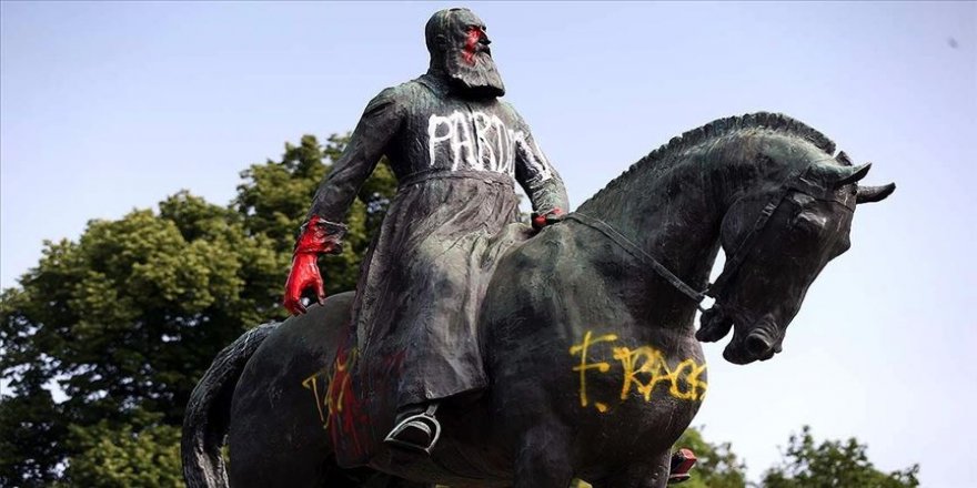 Brüksel'de bir heykel daha istenmiyor