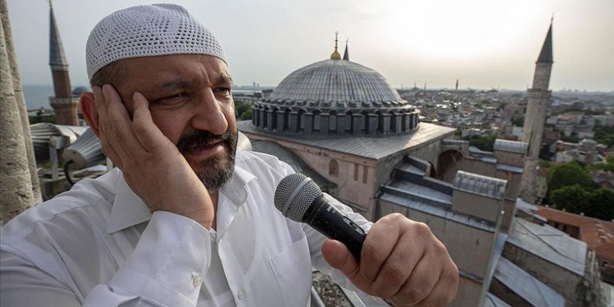 4 yılda 7 kişi Ayasofya'da okunan ezandan etkilenerek Müslüman oldu