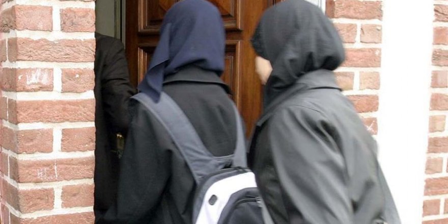 Kanada Tabipler Birliği, başörtüsü yazısı için özür diledi