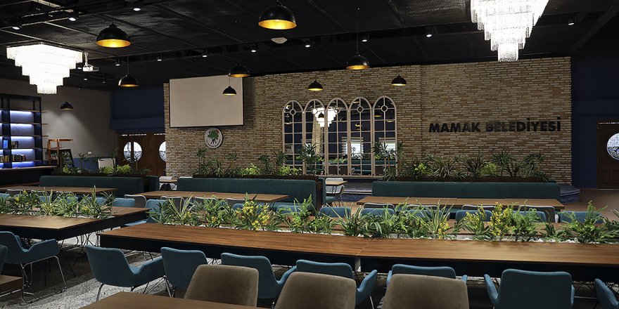 Düğün salonunu akıllı kütüphaneye çevirdiler