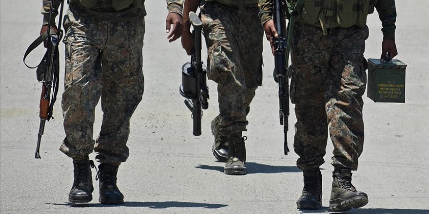 Cammu Keşmir'de açılan ateşte 13 yaşında ki kız çocuğu hayatını kaybetti