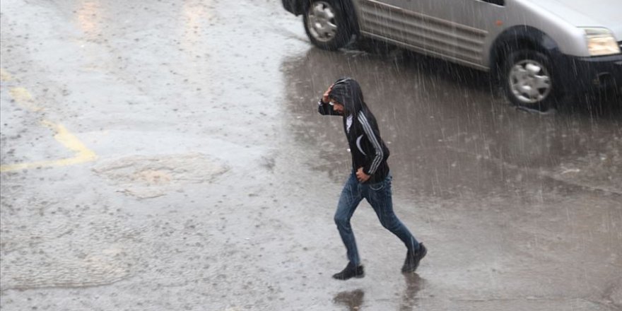 Meteorolojiden "kuvvetli" yağış ve rüzgâr uyarısı