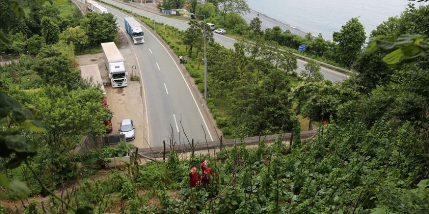 Üstü tarla altı tünel