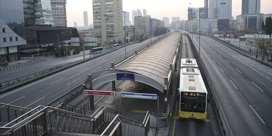 İstanbul'da toplu ulaşım Kovid-19 tedbirleri kapsamında yeniden düzenlendi