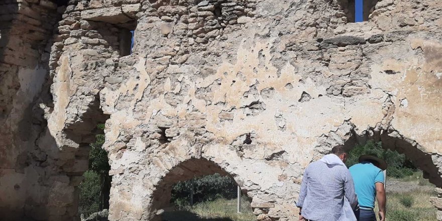 80 yıllık cami kiliseye dönüştürülüyor