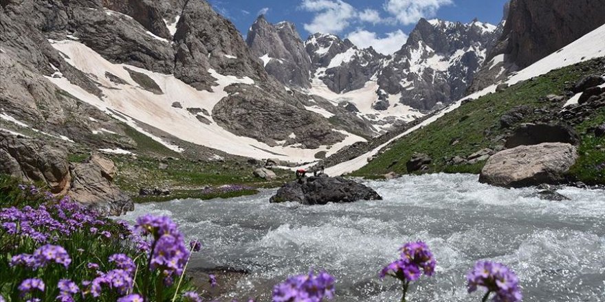Cennet Cehennem Vadisi eşsiz güzelliğiyle misafirlerini ağırlıyor