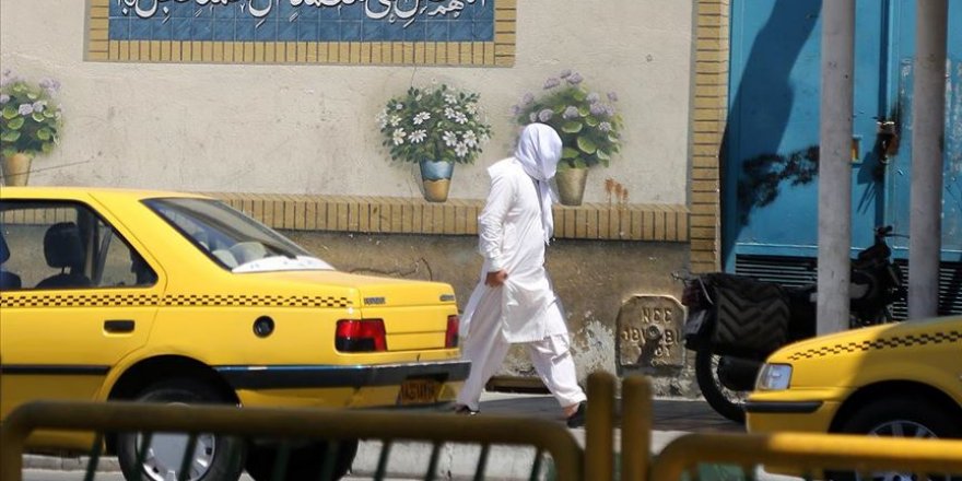 İran'da Kovid-19'a bağlı can kaybı 12 bin 829'a yükseldi