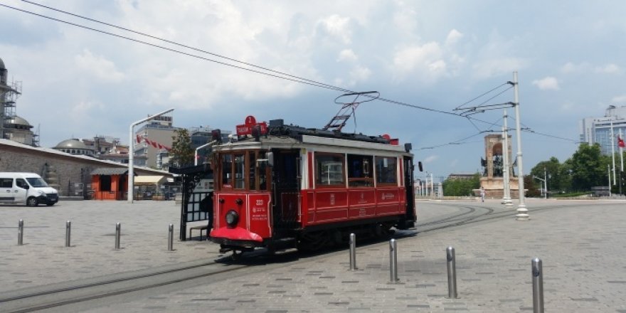 Nostaljik tramvay yolculuğunu sessiz gerçekleştirdi
