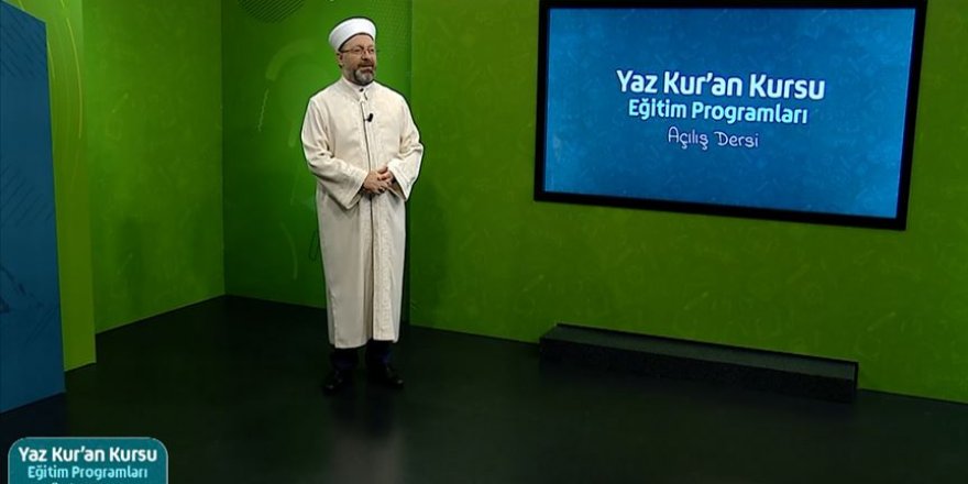 Uzaktan eğitimle 6 hafta sürecek 'Yaz Kur'an Kursları' Diyanet TV'de başladı