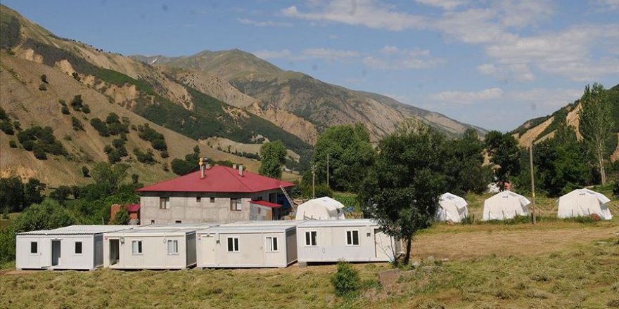 Bingöl'de depremzedeler için konteyner evler kuruluyor