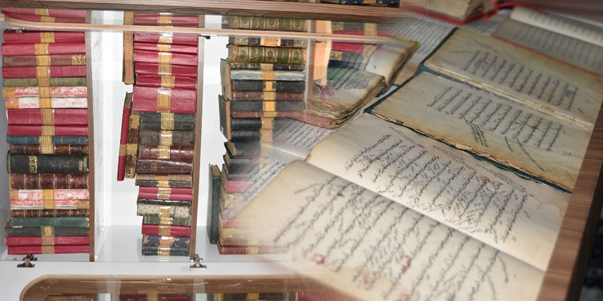 6 asırlık el yazması ilim kitaplarını geleceğe aktarmak istiyor