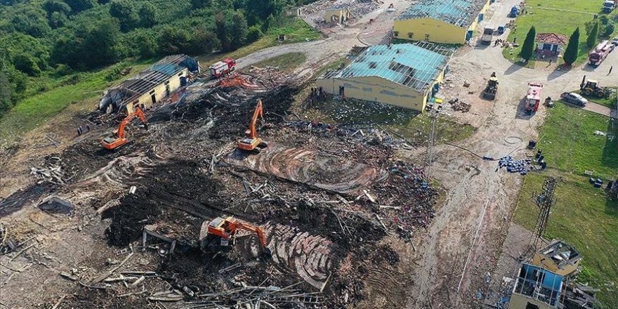 Havai fişek fabrikasındaki patlamada 7 kişi yaşamını yitirdi