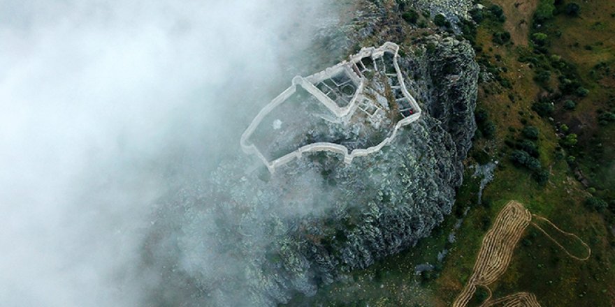 Gümüşhane'nin göz kamaştırıcı görkemli kaleleri zamana direniyor