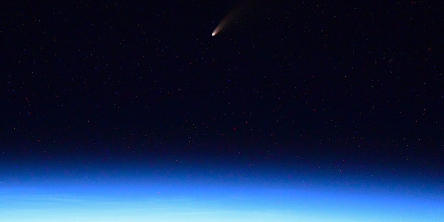 Kilometrelerce uzunluğundaki kuyruklu yıldız Dünya'ya yaklaşıyor