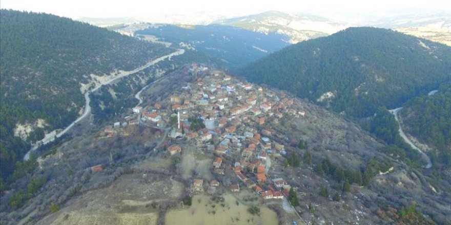 Helenistik dönemde yapılan antik kentte yaşam sürüyor