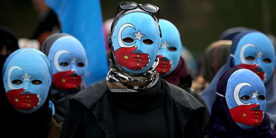 Uygur Türkleri, Çin konsolosluğu önündeki eylemlerini sürdürüyor