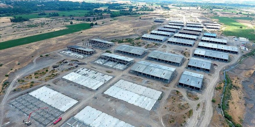 4 bin 500 kişi istihdam edilecek sanayi sitesinin inşaatı devam ediyor