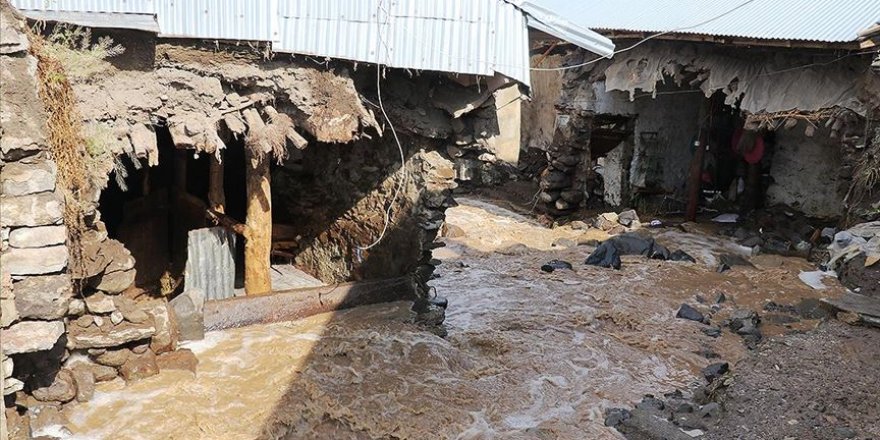 Kars ve Ağrı'da sel sebebiyle 26 ev hasar gördü