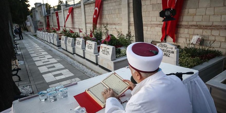 251 şehit için '15 Temmuz Şehitleri Hatim Programı' düzenlendi