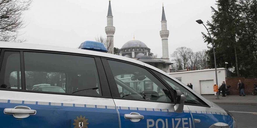 Almanya'da camiye İslam karşıtı mektup gönderildi