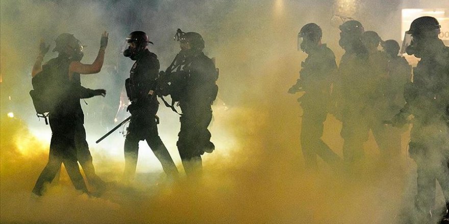 ABD'nin Portland kentinde mahkeme binası protestocularca ateşe verildi