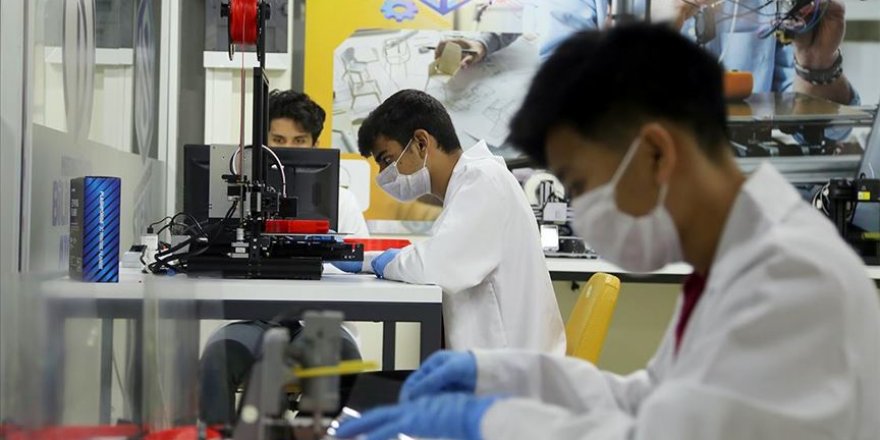 Yurt içinde ikamet eden yabancıların çalışma izinleri sonuçlandırılmaya başlandı