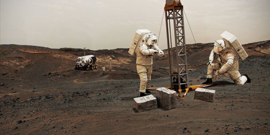 Uluslararası Uzay İstasyonu'nun batarya değişimi başladı