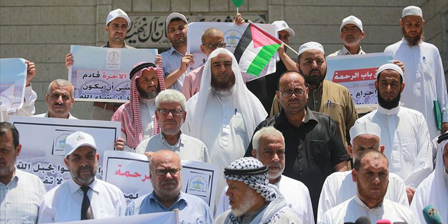 İşgalci İsrail, mescitleri kapatarak sinagoga çeviriyor