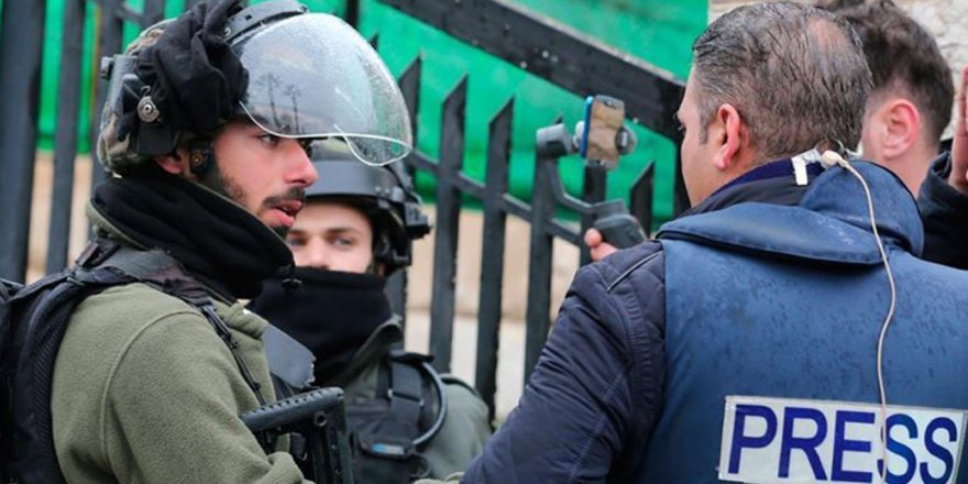 İsrail güçleri Batı Şeria’da son günlerde yaşanan olaylarda 5 gazeteciyi yaraladı